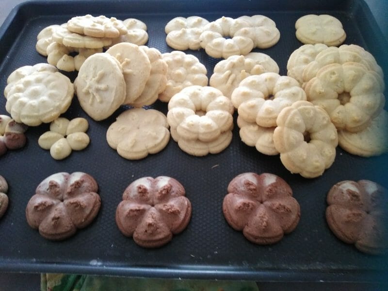 Cliquez pour zoomer ! Sablés à la presse à biscuits Thermomix par Brig