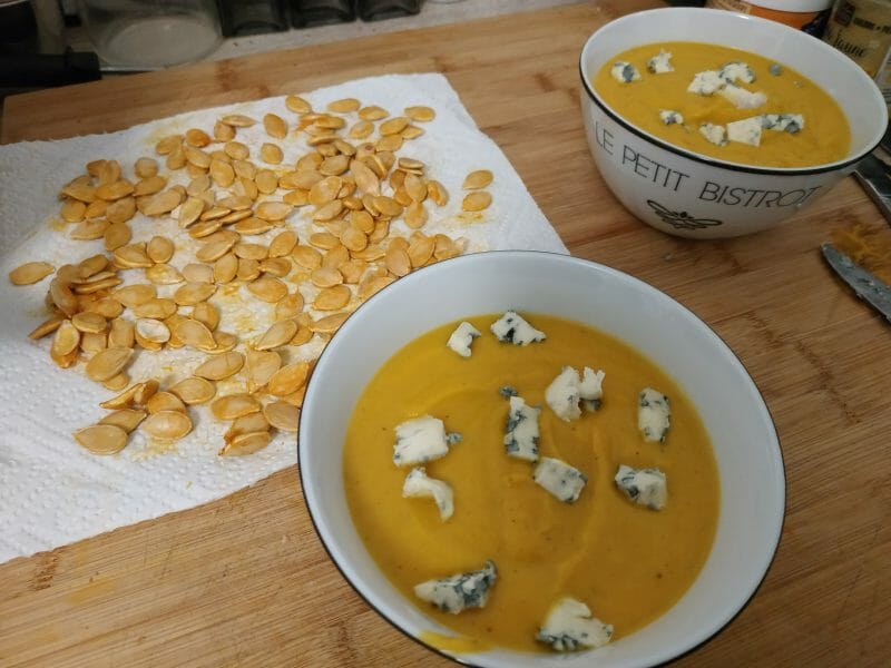 Cliquez pour zoomer ! Velouté de butternut et panais à la fourme d’Ambert Thermomix par nessca
