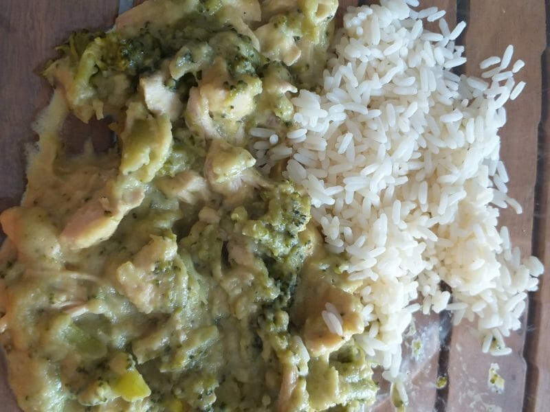 Cliquez pour zoomer ! Gratin de poulet et brocolis Thermomix par mina naim