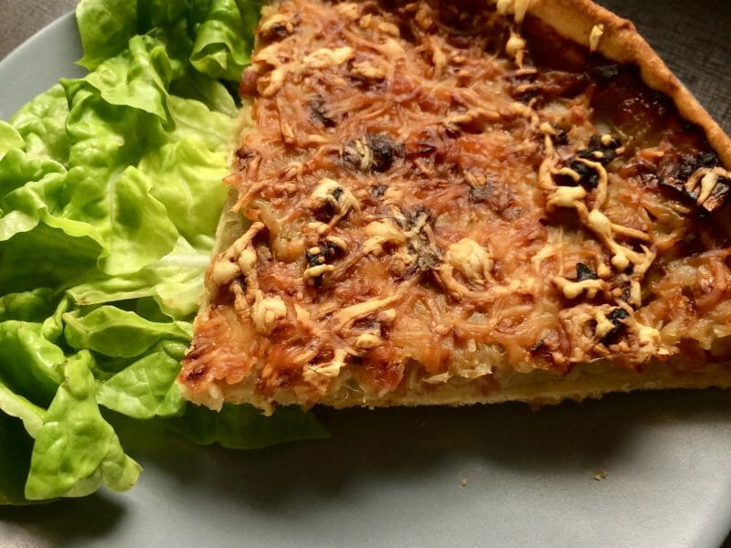 Cliquez pour zoomer ! Tarte aux oignons, lardons et moutarde douce Thermomix par laetilalyemy