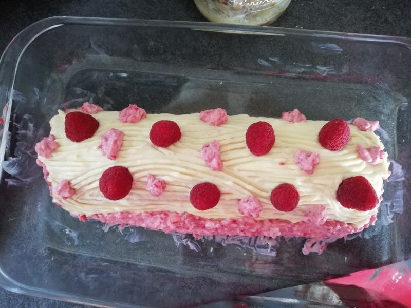 Cliquez pour zoomer ! Bûche de Noël framboises et chocolat blanc Thermomix par liligourmette