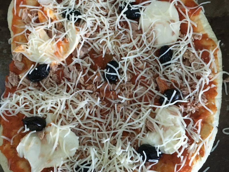 Cliquez pour zoomer ! Pizza au thon et aux olives Thermomix par lana6969