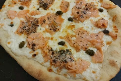 Cliquez pour zoomer ! Pizza au saumon et sauce kiri Thermomix par mariaknight