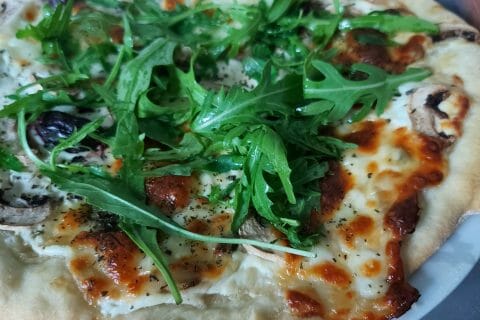 Cliquez pour zoomer ! Pizza blanche aux champignons Thermomix par mariaknight