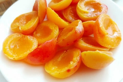 Cliquez pour zoomer ! Gâteau moelleux aux abricots Thermomix par mariaknight