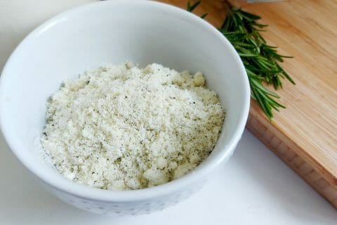 Cliquez pour zoomer ! Pains burger au parmesan et romarin Thermomix par mariaknight