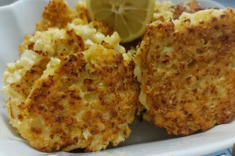 Cliquez pour zoomer ! Galettes de chou-fleur et sauce yaourt Thermomix par mariaknight