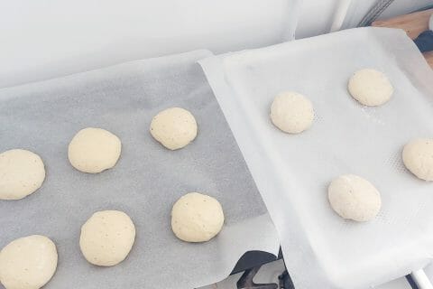 Cliquez pour zoomer ! Pains burger au parmesan et romarin Thermomix par mariaknight