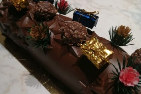 Cliquez pour zoomer ! Bûche Ferrero Rocher Thermomix par sev34290