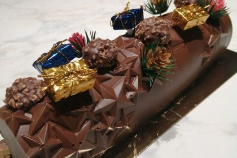 Cliquez pour zoomer ! Bûche Ferrero Rocher Thermomix par sev34290