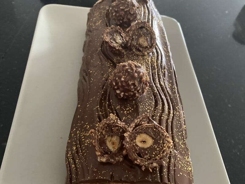 Cliquez pour zoomer ! Bûche Ferrero Rocher Thermomix par angelique4226