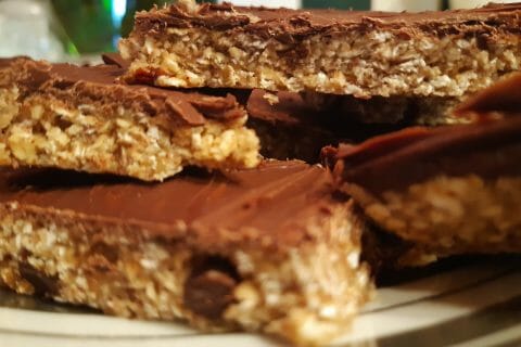 Cliquez pour zoomer ! Barres de céréales à l’avoine, noisettes, banane et chocolat Thermomix par lilitom71