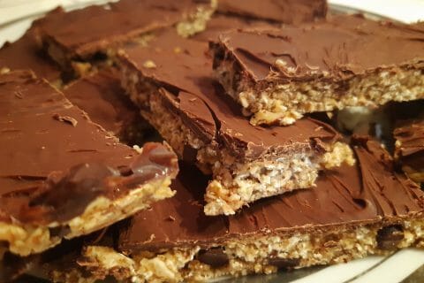 Cliquez pour zoomer ! Barres de céréales à l’avoine, noisettes, banane et chocolat Thermomix par lilitom71