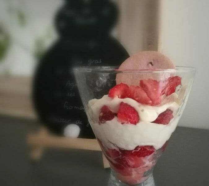 Cliquez pour zoomer ! Délices fraises et chocolat blanc Thermomix par Finou