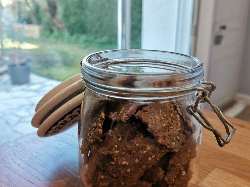 Cliquez pour zoomer ! Crackers salés à l’emmental et aux graines Thermomix par Finou