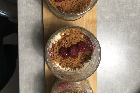 Cliquez pour zoomer ! Tiramisu à l’ananas et son coulis de framboises Thermomix par Nana71000