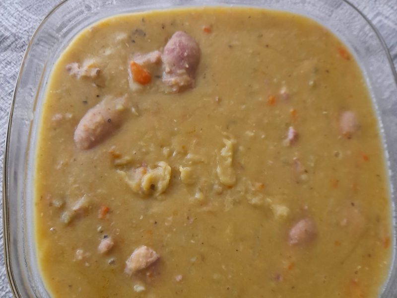 Cliquez pour zoomer ! Mitonnée de pois cassés aux saucisses Thermomix par carbouede