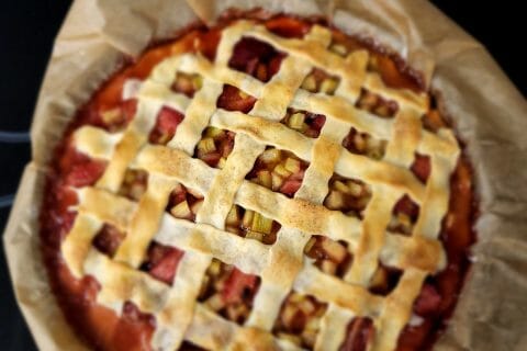 Cliquez pour zoomer ! Tarte aux fraises et à la rhubarbe Thermomix par sophie l
