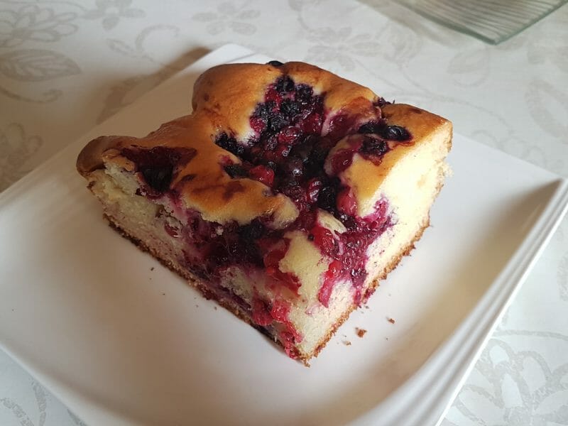 Cliquez pour zoomer ! Bublanina aux fruits rouges Thermomix par satheen12