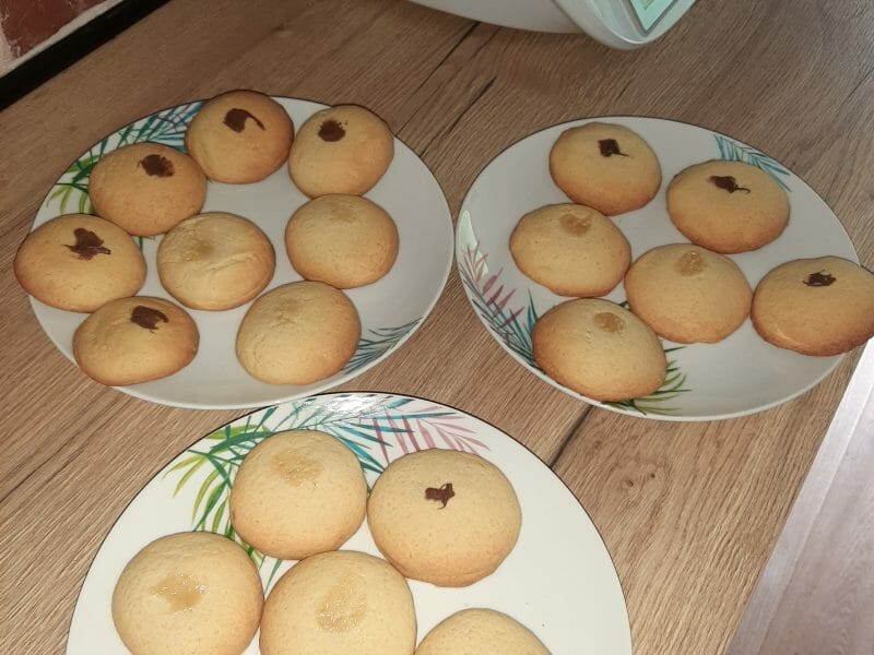Cliquez pour zoomer ! Cookies fourrés au nutella Thermomix par loumimilou