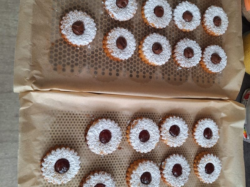 Cliquez pour zoomer ! Sablés à la confiture Thermomix par J🍩S🥕