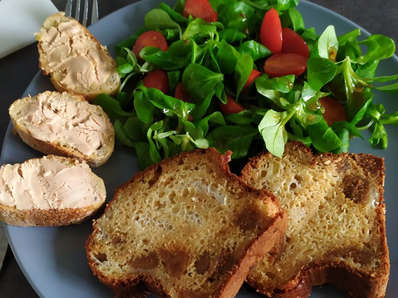 Cliquez pour zoomer ! Cake au chèvre, figues et au miel Thermomix par orely02