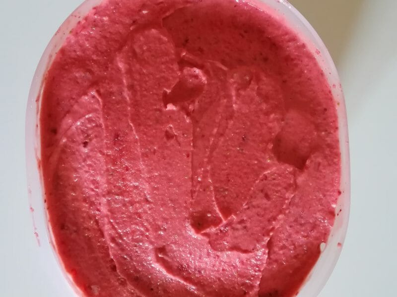 Cliquez pour zoomer ! Glace à la fraise Thermomix par lora44