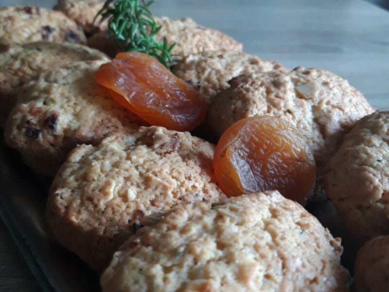 Cliquez pour zoomer ! Cookies romarin et abricots Thermomix par sabcluz