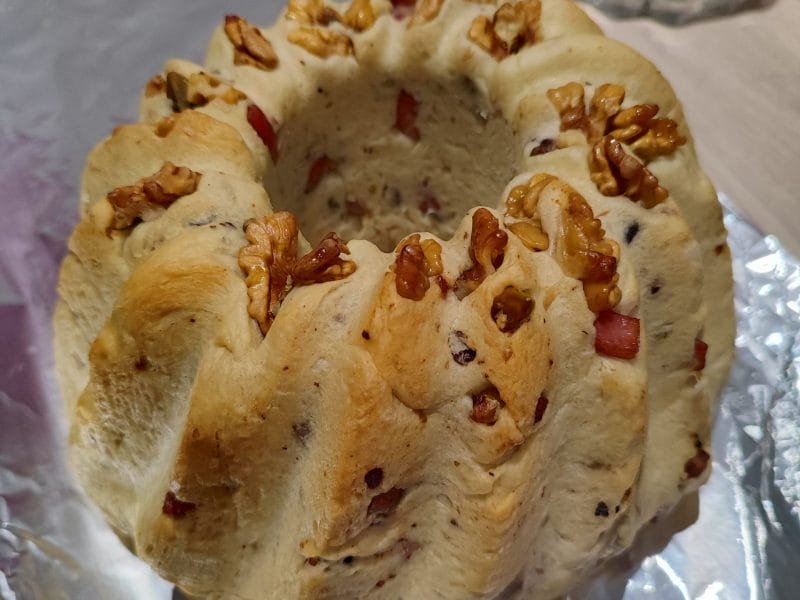 Cliquez pour zoomer ! Kouglof magret de canard et pistaches Thermomix par Clairebecbec