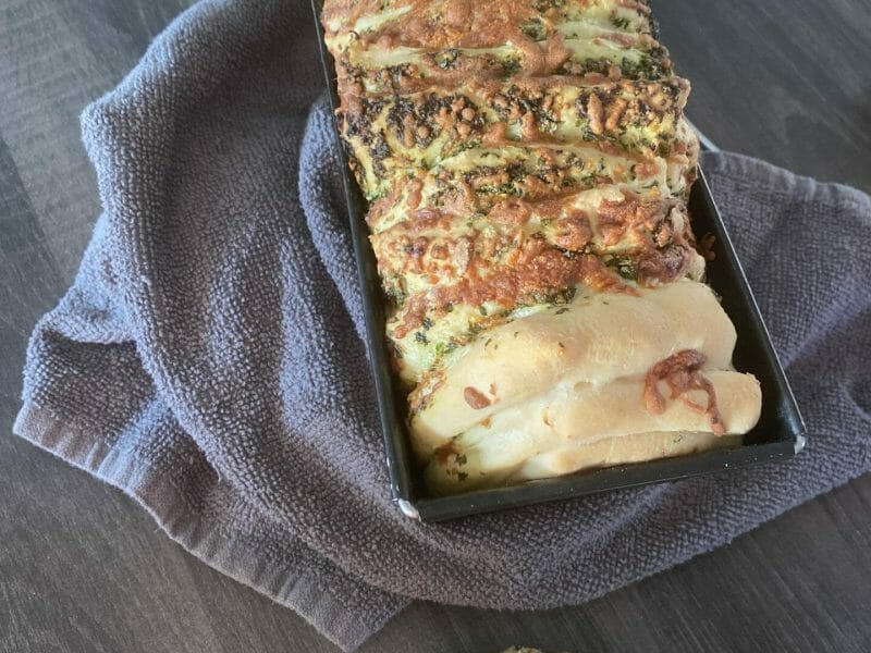 Cliquez pour zoomer ! Pain à l’ail, persil et mozzarella Thermomix par fitfoodfunmimie