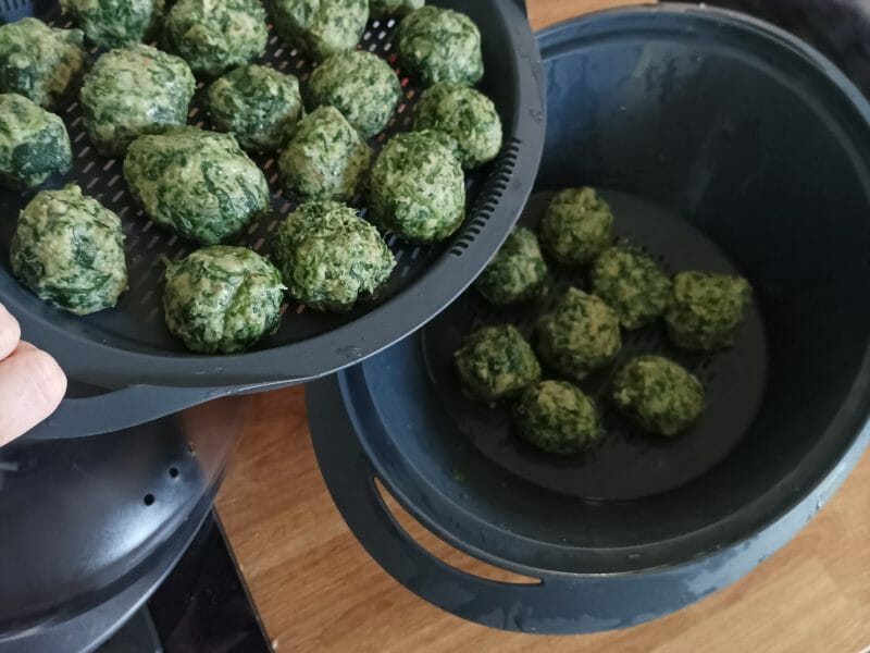 Cliquez pour zoomer ! Boulettes d’épinards et parmesan Thermomix par galliot family