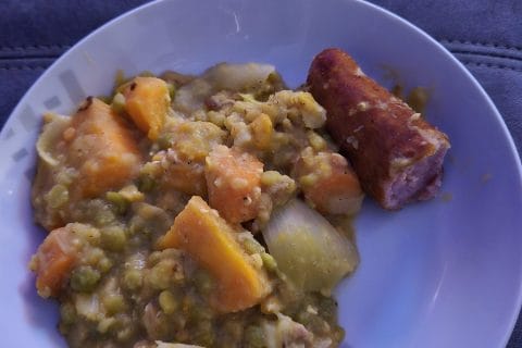 Cliquez pour zoomer ! Mitonnée de pois cassés aux saucisses Thermomix par chachz