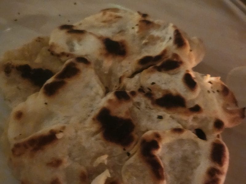 Cliquez pour zoomer ! Naans à l’ail et à la coriandre Thermomix par chachz