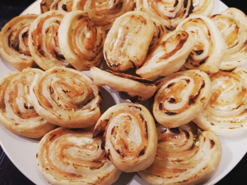 Cliquez pour zoomer ! Roulés feuilletés au saumon Thermomix par poka91