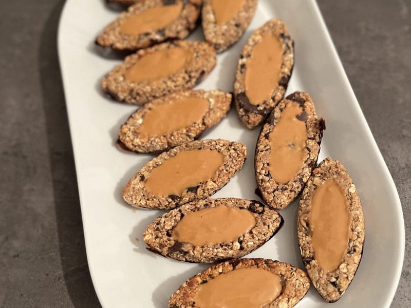 Cliquez pour zoomer ! Barres de céréales à l’avoine, noisettes, banane et chocolat Thermomix par tamcook