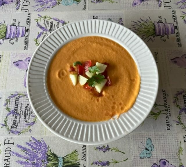 Cliquez pour zoomer ! Gaspacho pomme, tomate et concombre Thermomix par marine1954