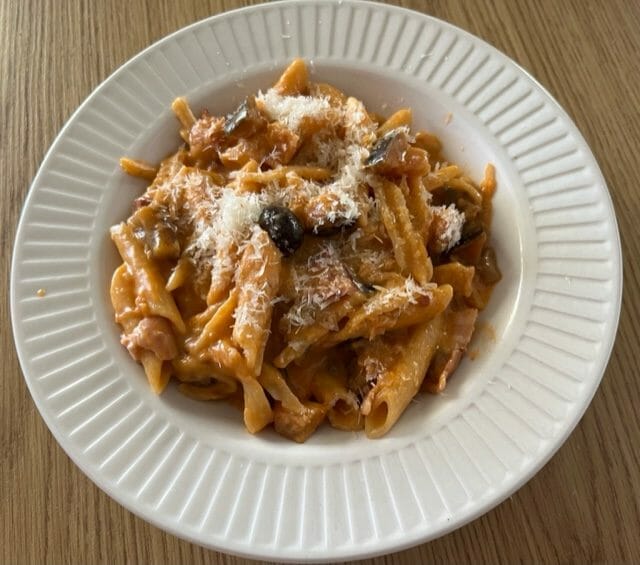Cliquez pour zoomer ! One pot pasta aubergines, lardons et champignons Thermomix par marine1954