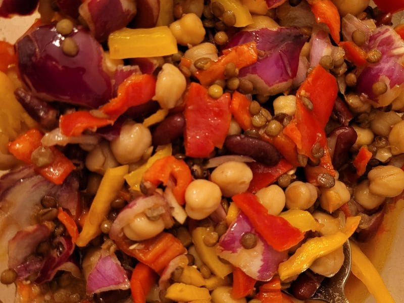 Cliquez pour zoomer ! Salade de légumineuses aux bâtonnets de crabe Thermomix par chacha92