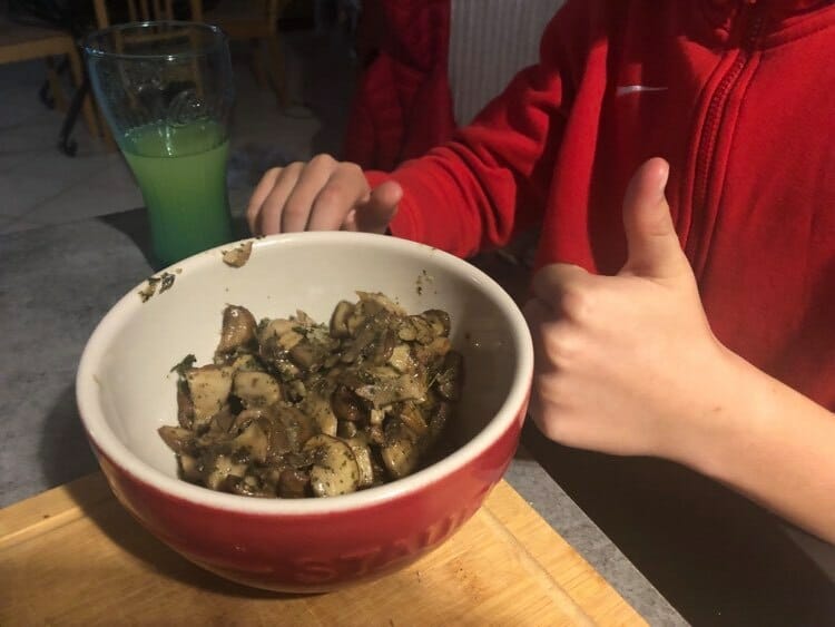 Cliquez pour zoomer ! Champignons à l’ail Thermomix par Céline