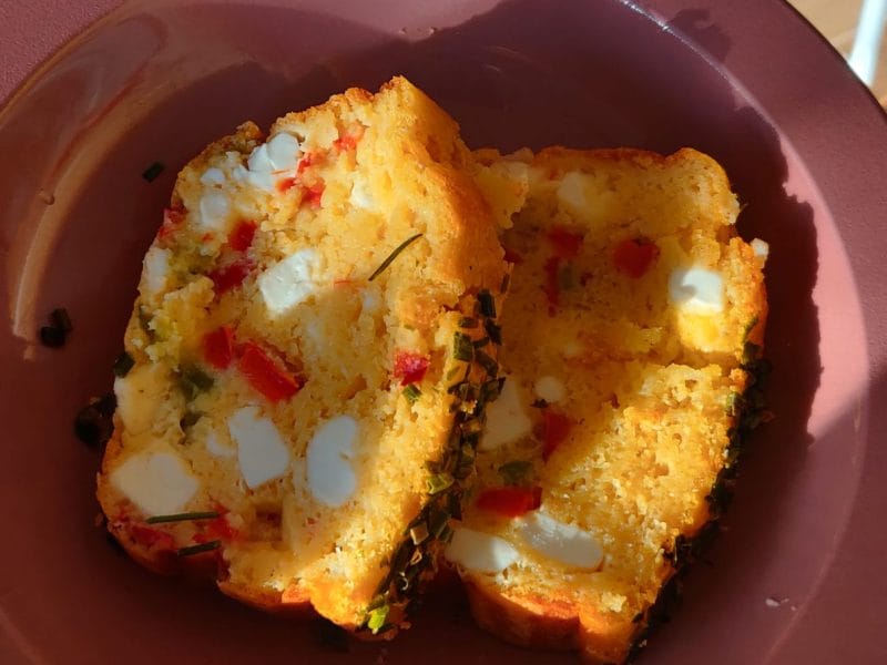 Cliquez pour zoomer ! Cake chorizo, poivrons et feta Thermomix par mathildejun