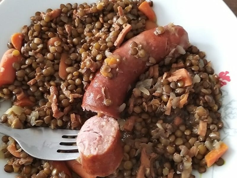 Cliquez pour zoomer ! Lentilles et ses saucisses Thermomix par Nana542