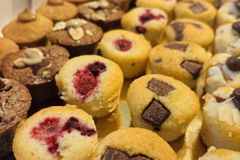 Cliquez pour zoomer ! Visitandines aux framboises Thermomix par laurenecuisine