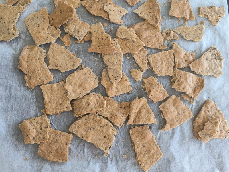 Cliquez pour zoomer ! Crackers salés à l’emmental et aux graines Thermomix par natarazzi