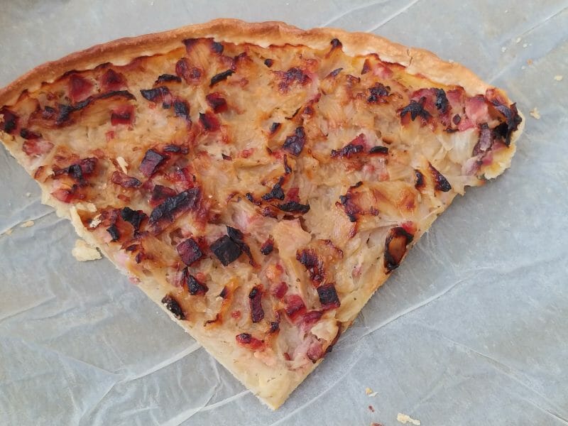 Tarte aux oignons, lardons et moutarde douce au Thermomix Cookomix