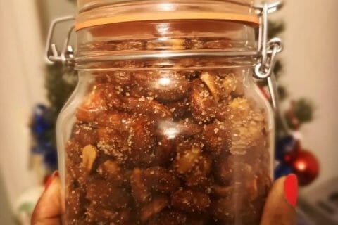 Cliquez pour zoomer ! Amandes grillées à la cannelle et au miel Thermomix par Christal