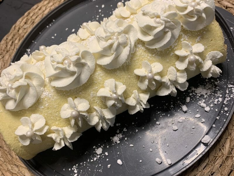 Cliquez pour zoomer ! Fraisier roulé Thermomix par Madame Paillettes