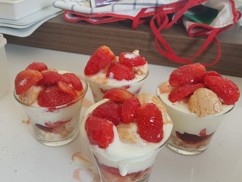 Cliquez pour zoomer ! Délices fraises et chocolat blanc Thermomix par memel78