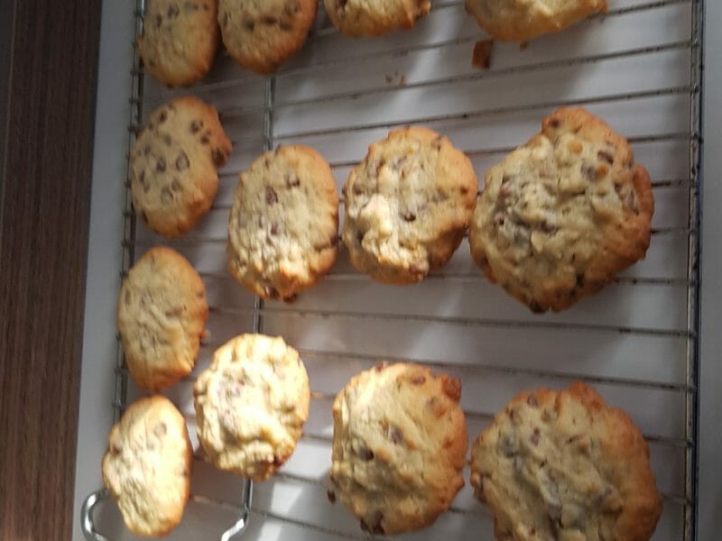 Cliquez pour zoomer ! Cookies aux éclats de pralines roses et pépites de chocolat Thermomix par memel78