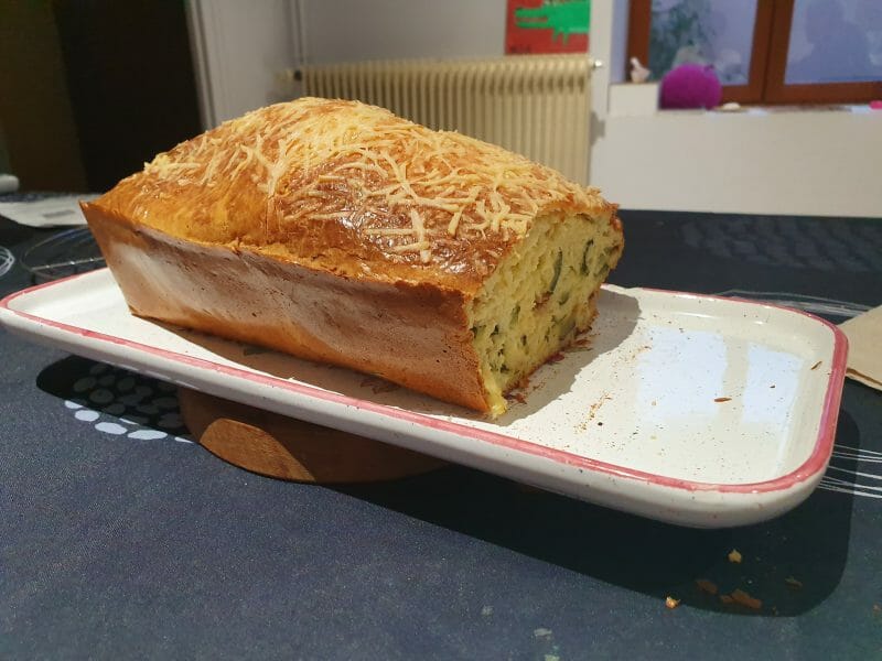 Cliquez pour zoomer ! Cake courgettes et cheddar Thermomix par kitty63