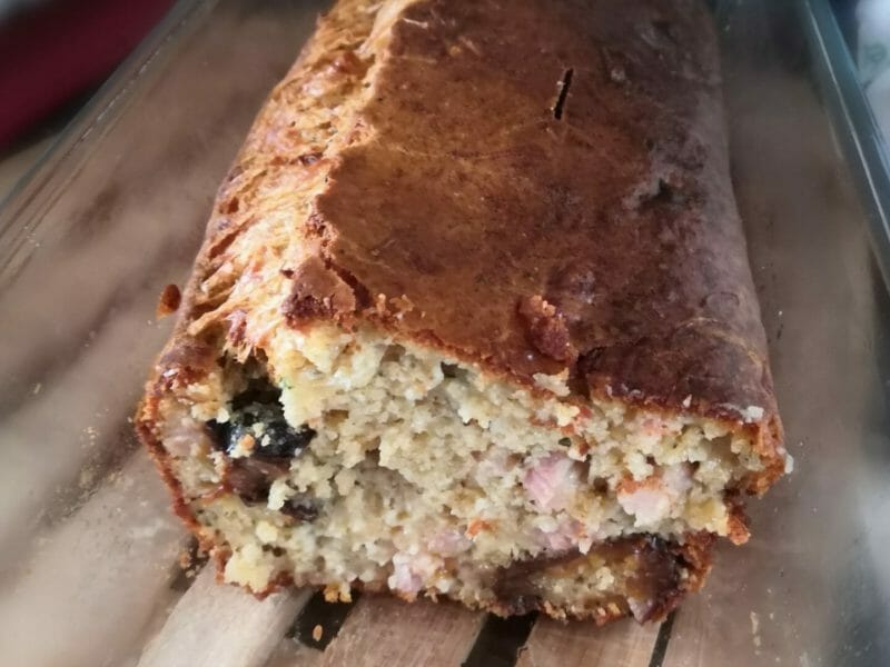 Cliquez pour zoomer ! Cake aux lardons et aux pruneaux Thermomix par @Deline